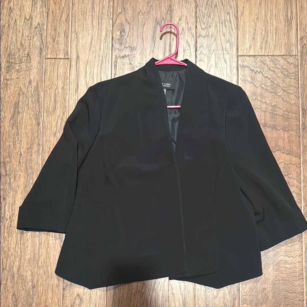 Black Label Black Blazer with Relaxed Silhouette